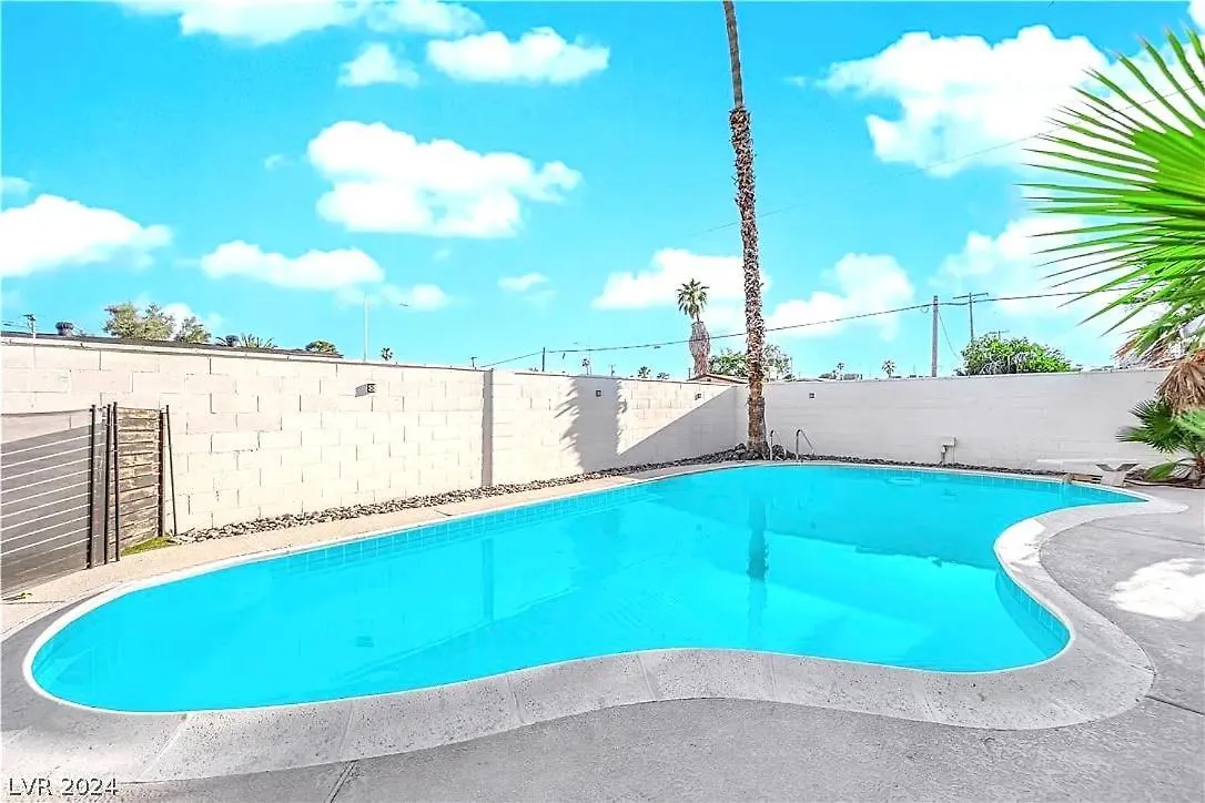 Getaway Villa W Pool In Vegas 10 Mins To Strip Лас-Вегас США