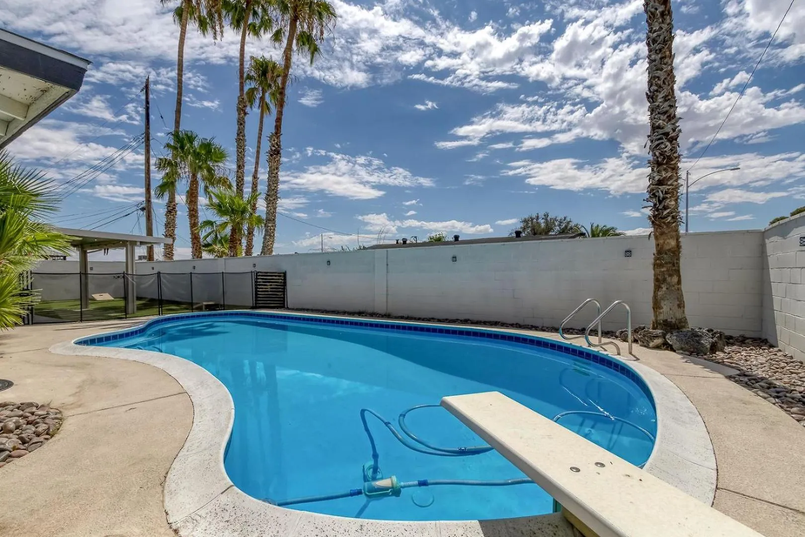 Дом отдыха Getaway Villa W Pool In Vegas 10 Mins To Strip Лас-Вегас